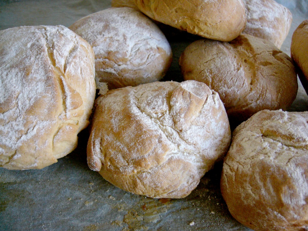bread-rolls-2